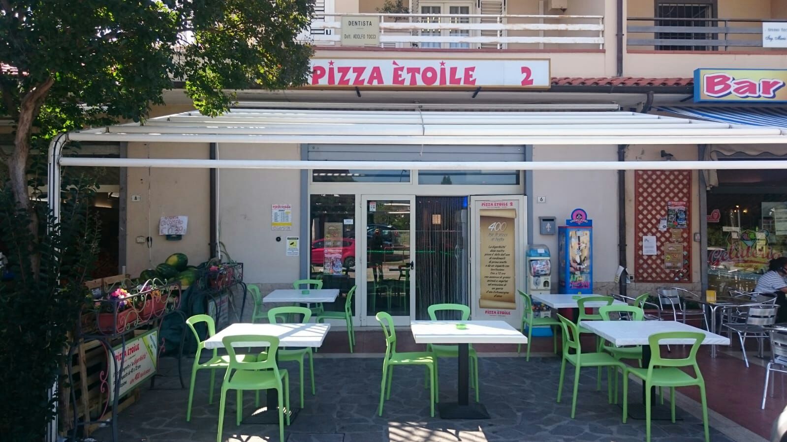 n.14 Foto Pizzeria Etoile 2